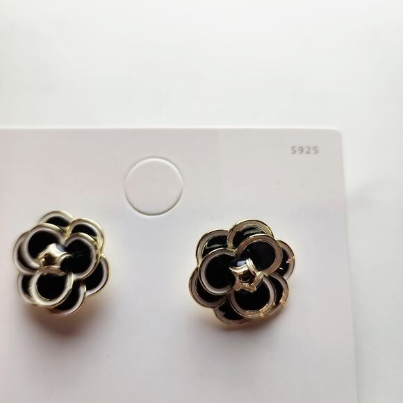 Sterling Silver 925 Floral Flower Earrings - Picture 3 of 4